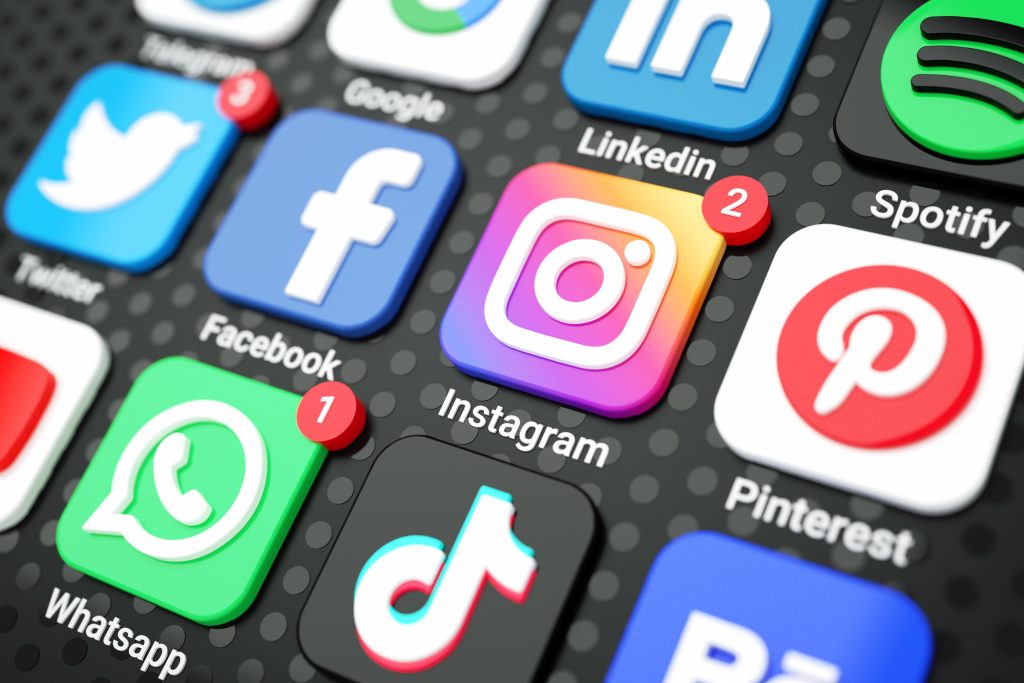 social-media-icons-logos-mobile-phone-screen-3d-1024×683